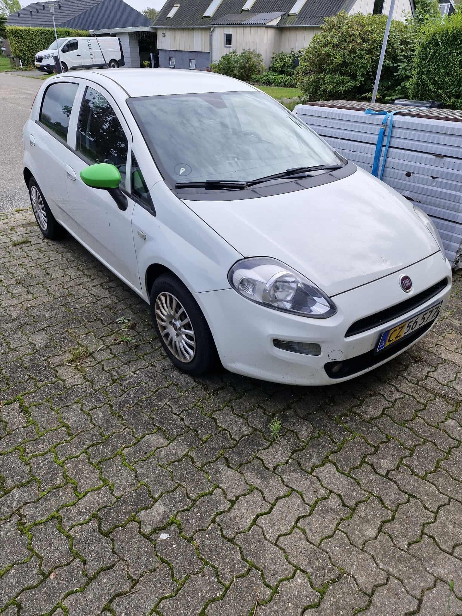 Hvid Fiat Punto fra 2017