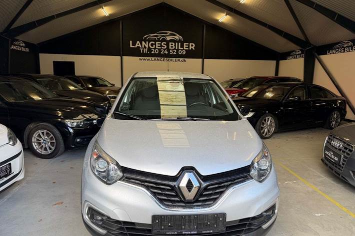 Sølv Renault Captur fra 2018