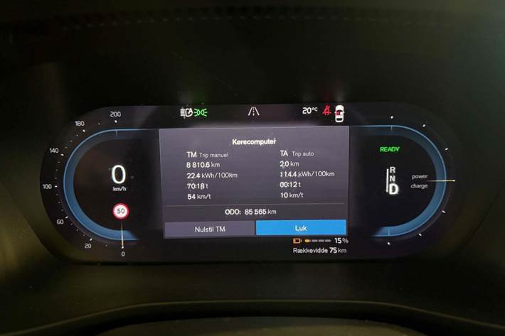 Blå Volvo XC40 fra 2023