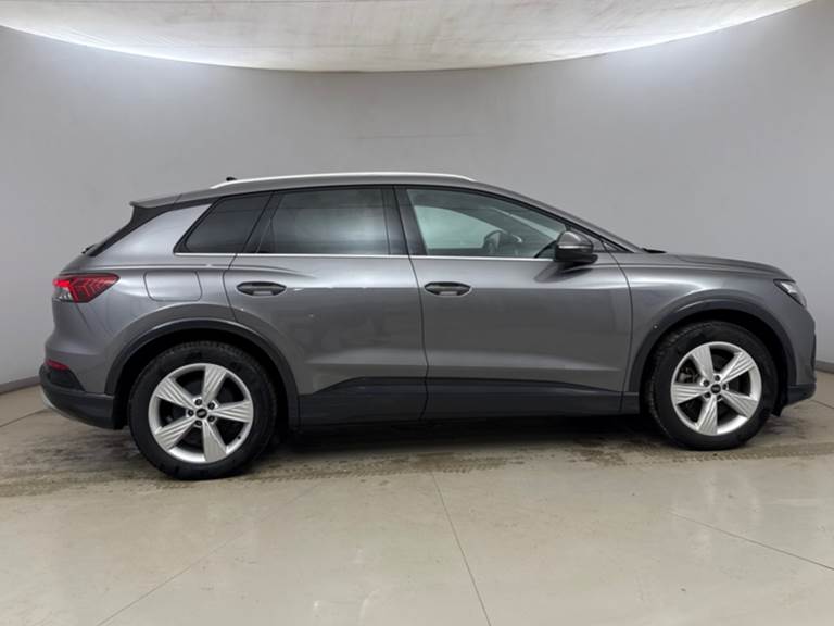Audi Q4 e-tron 45 Progress