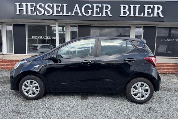 Sort Hyundai i10 fra 2019