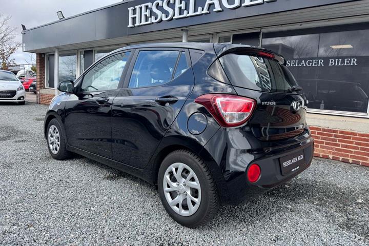 Sort Hyundai i10 fra 2019