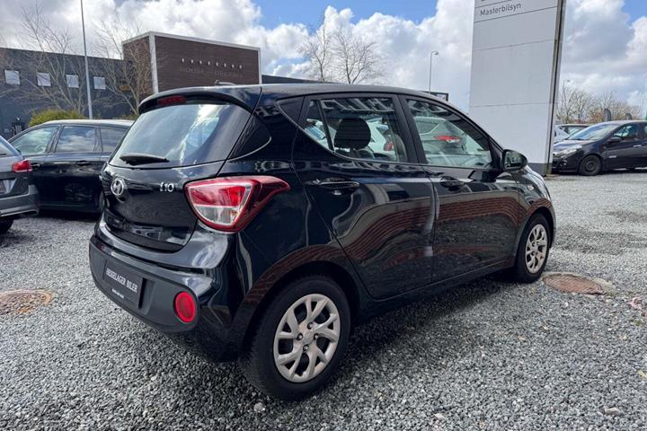 Sort Hyundai i10 fra 2019