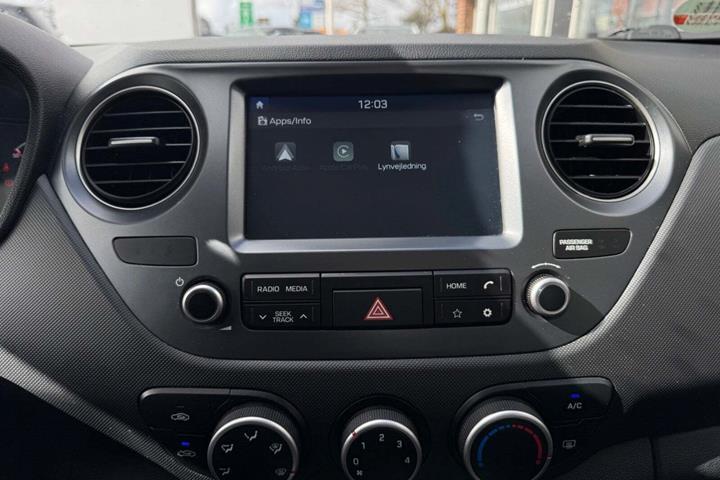 Sort Hyundai i10 fra 2019