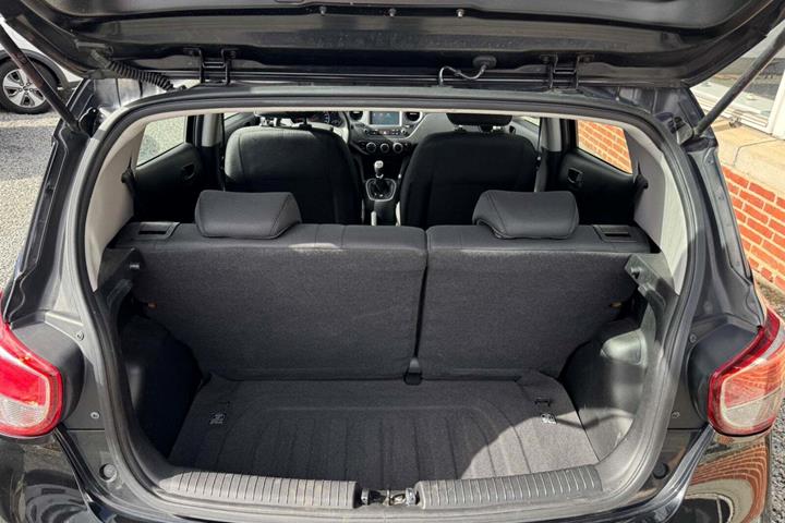 Sort Hyundai i10 fra 2019