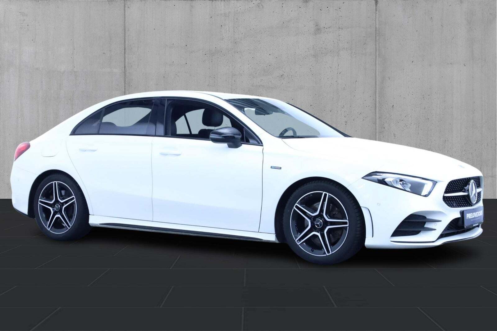 Hvid Mercedes A250 e fra 2020
