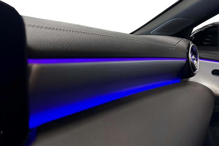 Hvid Mercedes A250 e fra 2020