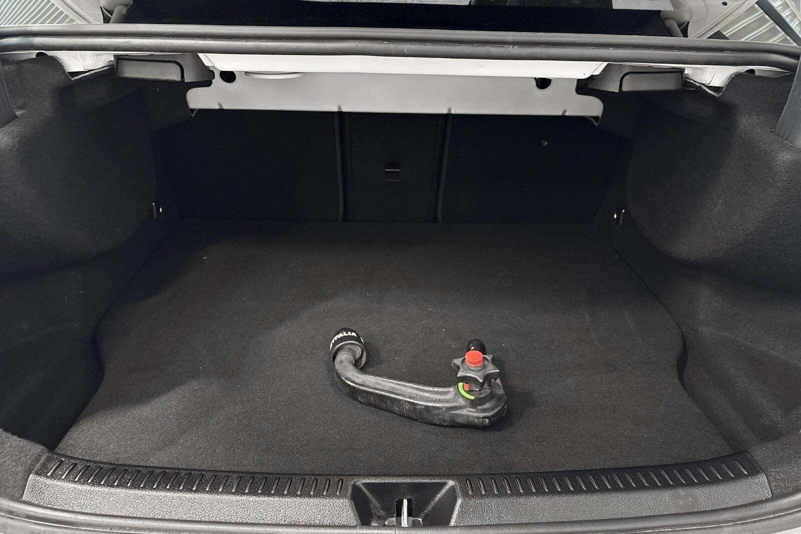 Hvid Mercedes A250 e fra 2020