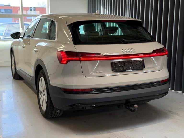 Audi e-tron 50 quattro