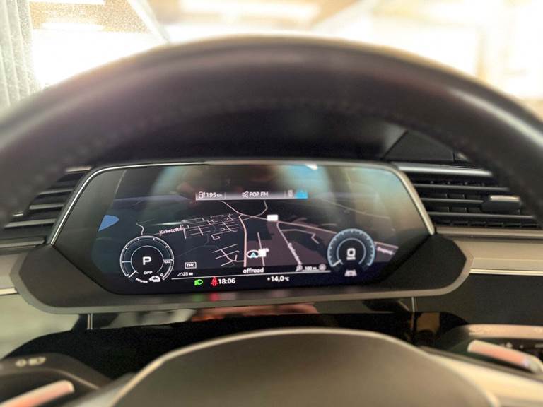 Audi e-tron 50 quattro