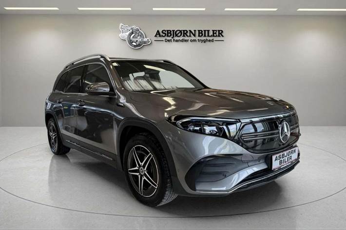 Grå Mercedes EQB250 fra 2023