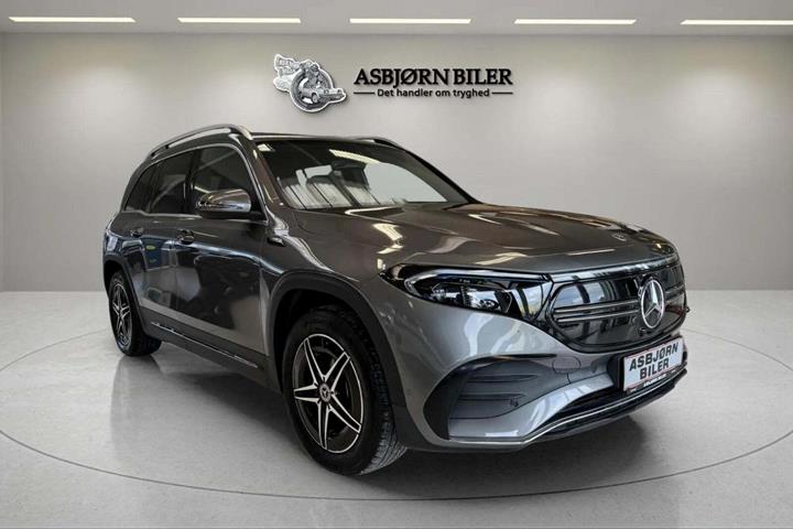 Grå Mercedes EQB250 fra 2023