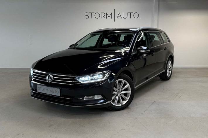 Sort VW Passat fra 2016