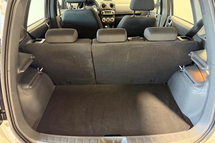 Sølv Mitsubishi Colt fra 2009