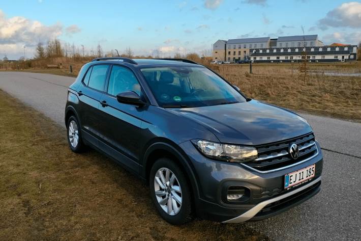 Grå VW T-Cross fra 2022