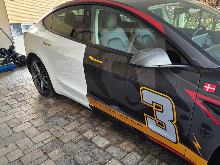 Tesla Model 3 Performance AWD