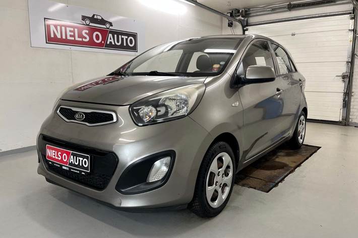 Grå Kia Picanto fra 2012