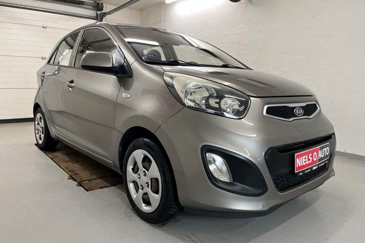 Grå Kia Picanto fra 2012