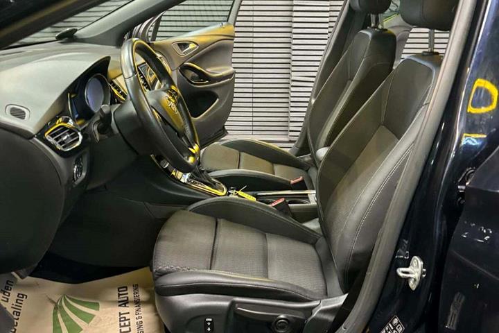 undefined Opel Astra fra 2019
