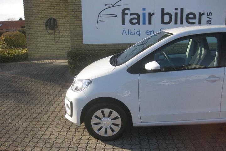 Hvid VW UP! fra 2021