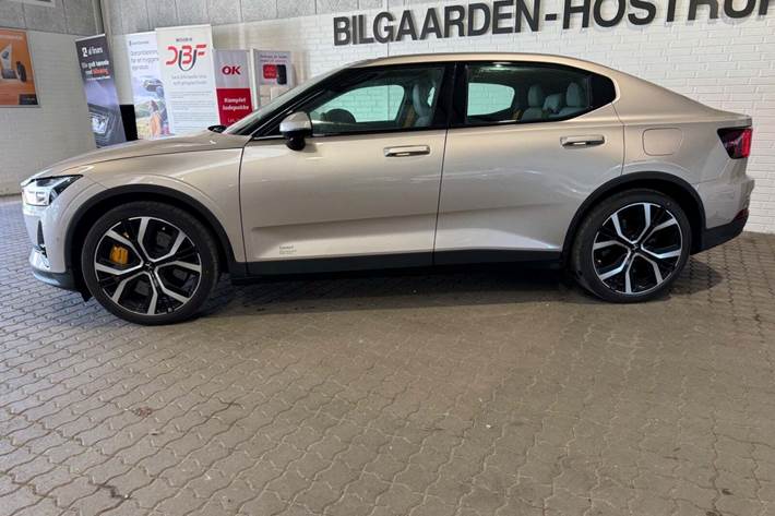 Orange Polestar 2 fra 2023