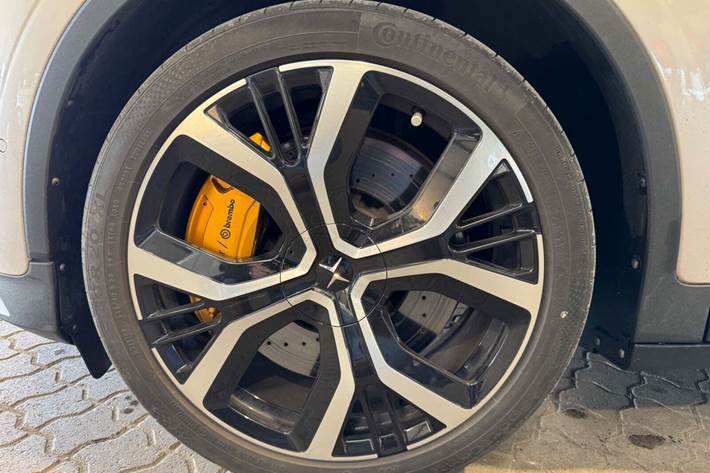 Orange Polestar 2 fra 2023