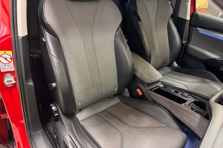 Rød Skoda Enyaq fra 2021