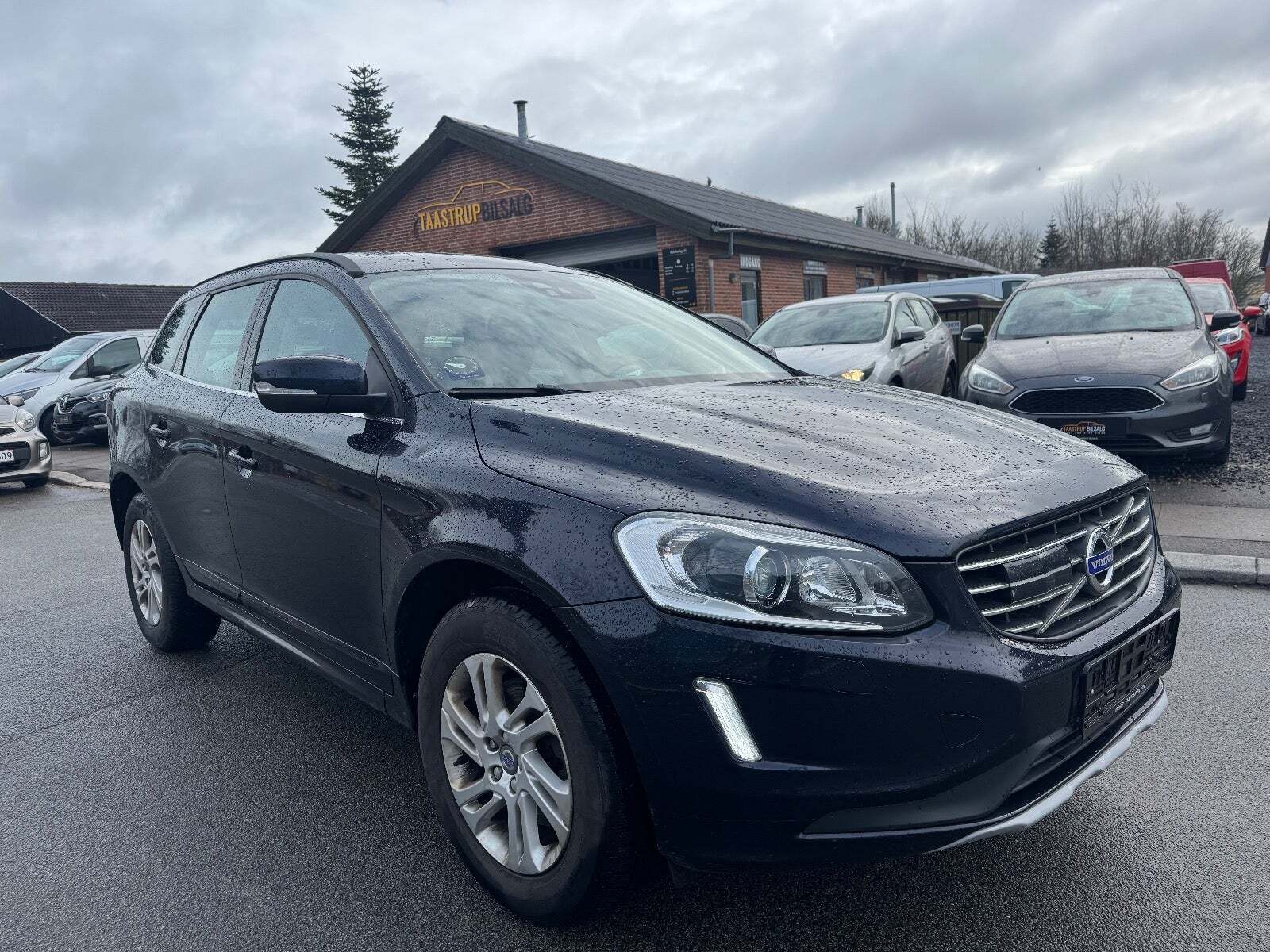 Volvo XC60 2,4 D5 220 Momentum aut. AWD