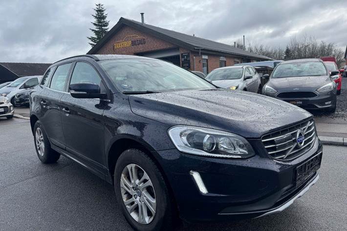 undefined Volvo XC60 fra 2016 set udefra