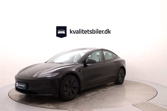 Sort Tesla Model 3 fra 2023