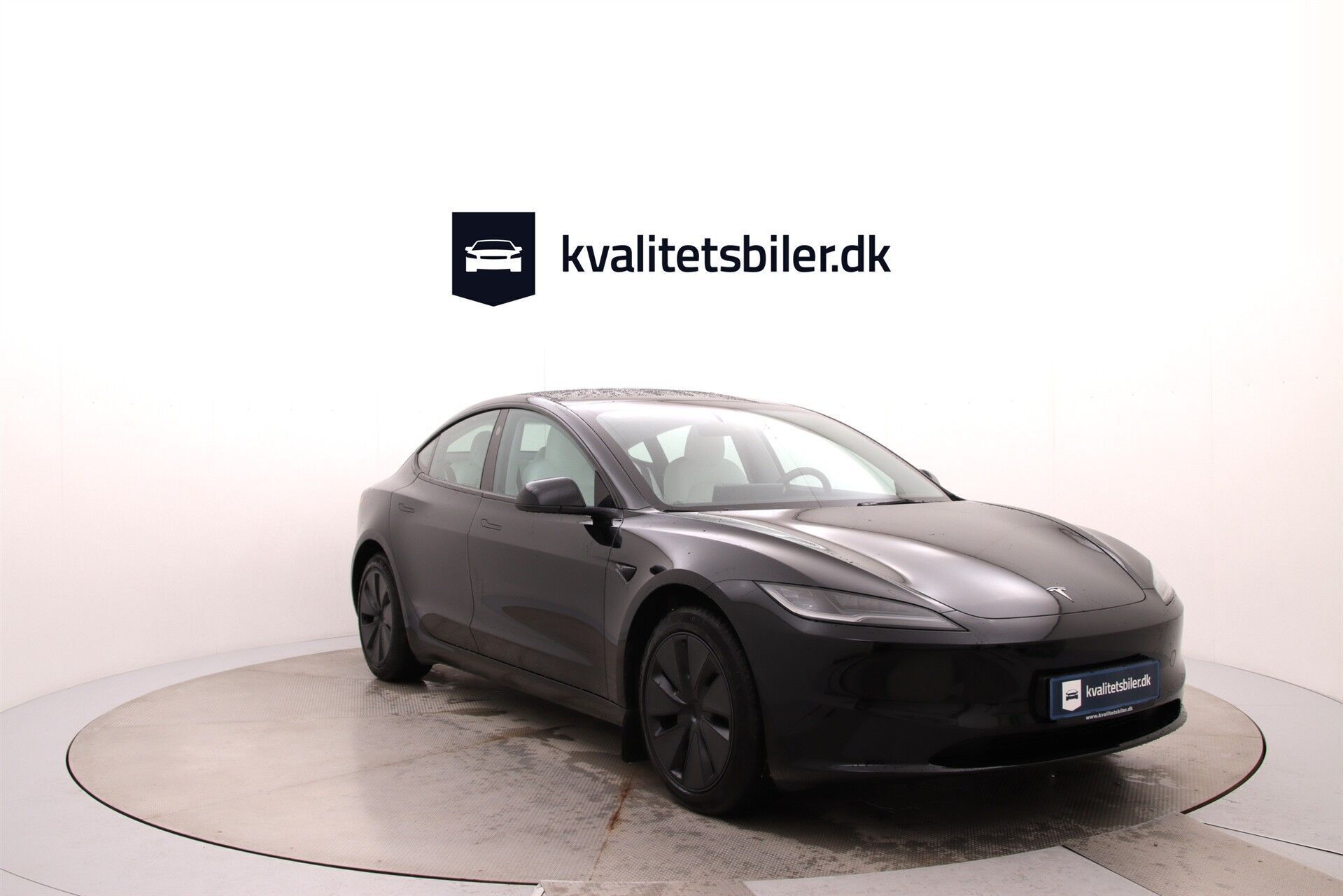Sort Tesla Model 3 fra 2023