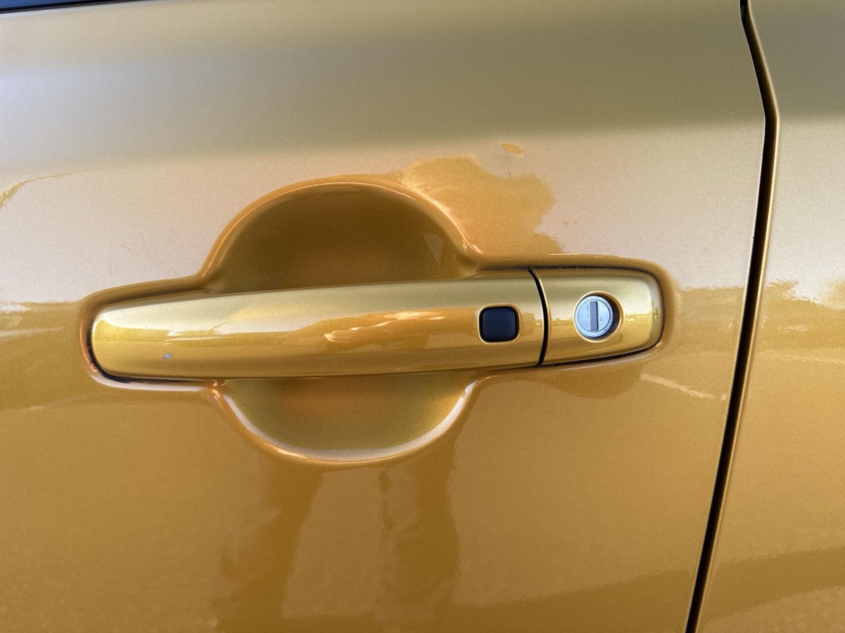 Gul Suzuki Vitara fra 2022