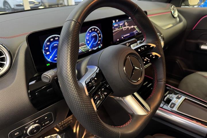 Sort Mercedes EQA 250+ fra 2024