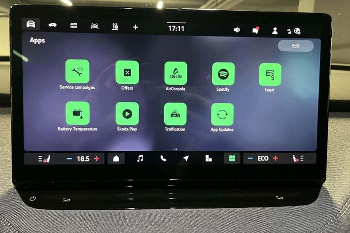 Hvid Skoda Enyaq fra 2026