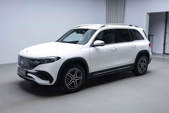 Hvid Mercedes EQB250+ fra 2026