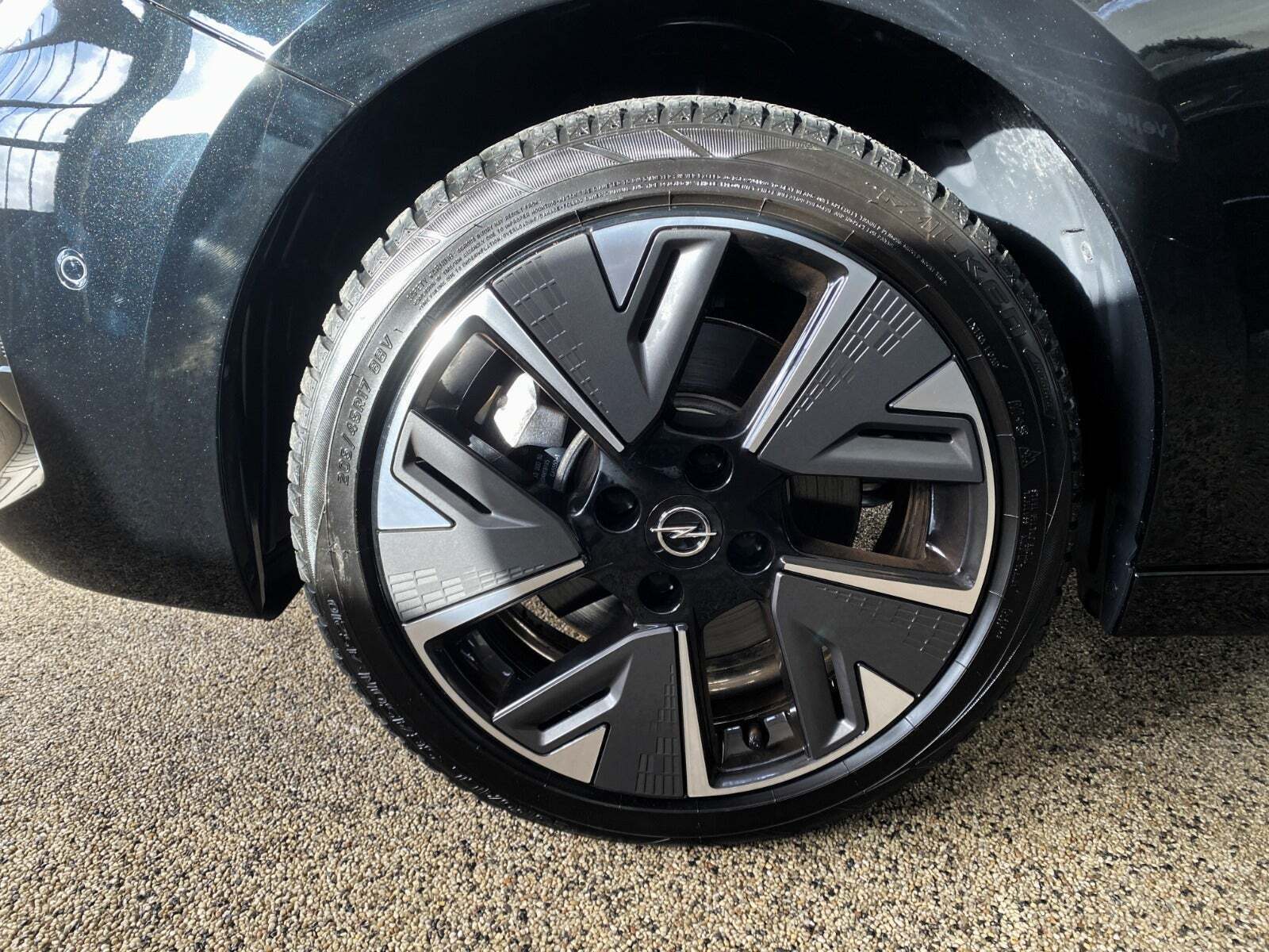 Sort Opel Corsa-e fra 2023