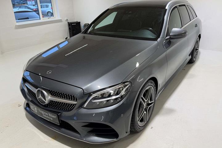 Grå Mercedes C220 d fra 2019
