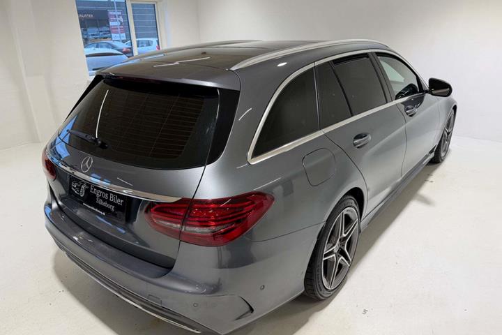 Grå Mercedes C220 d fra 2019