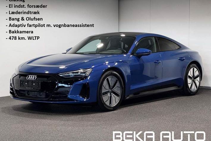Blå Audi e-tron GT fra 2021 set udefra