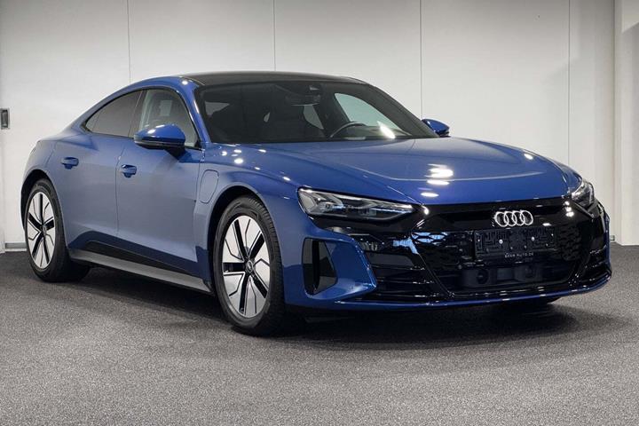 Blå Audi e-tron GT fra 2021