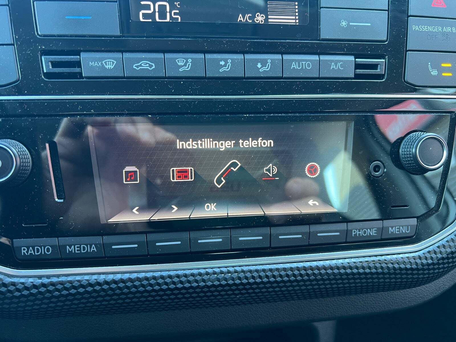 Hvid VW UP! fra 2018