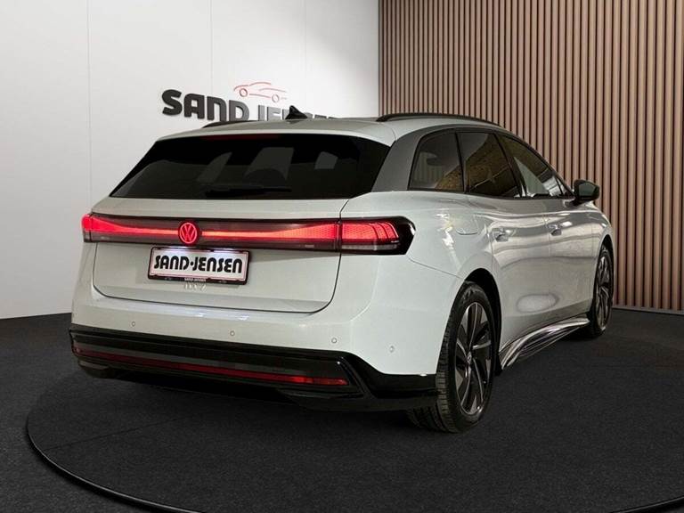 VW ID.7 77 Style Tourer Van