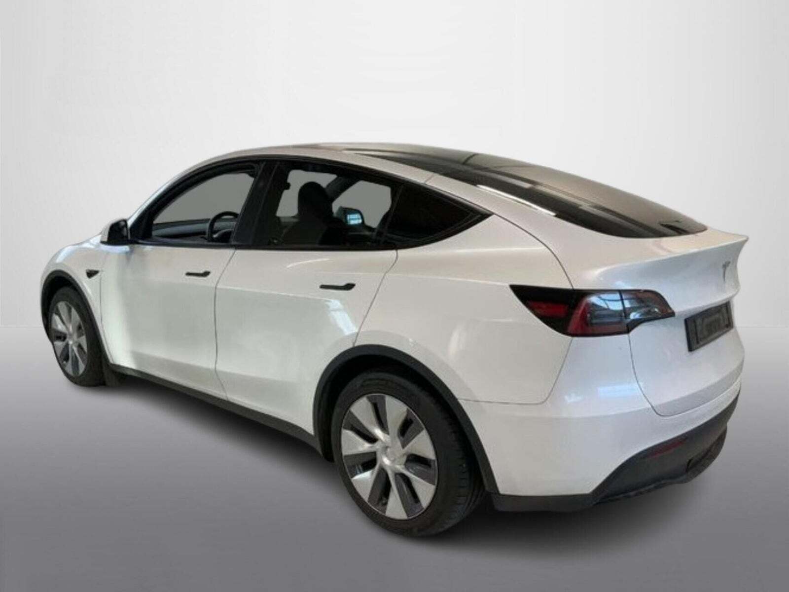 Tesla Model Y RWD