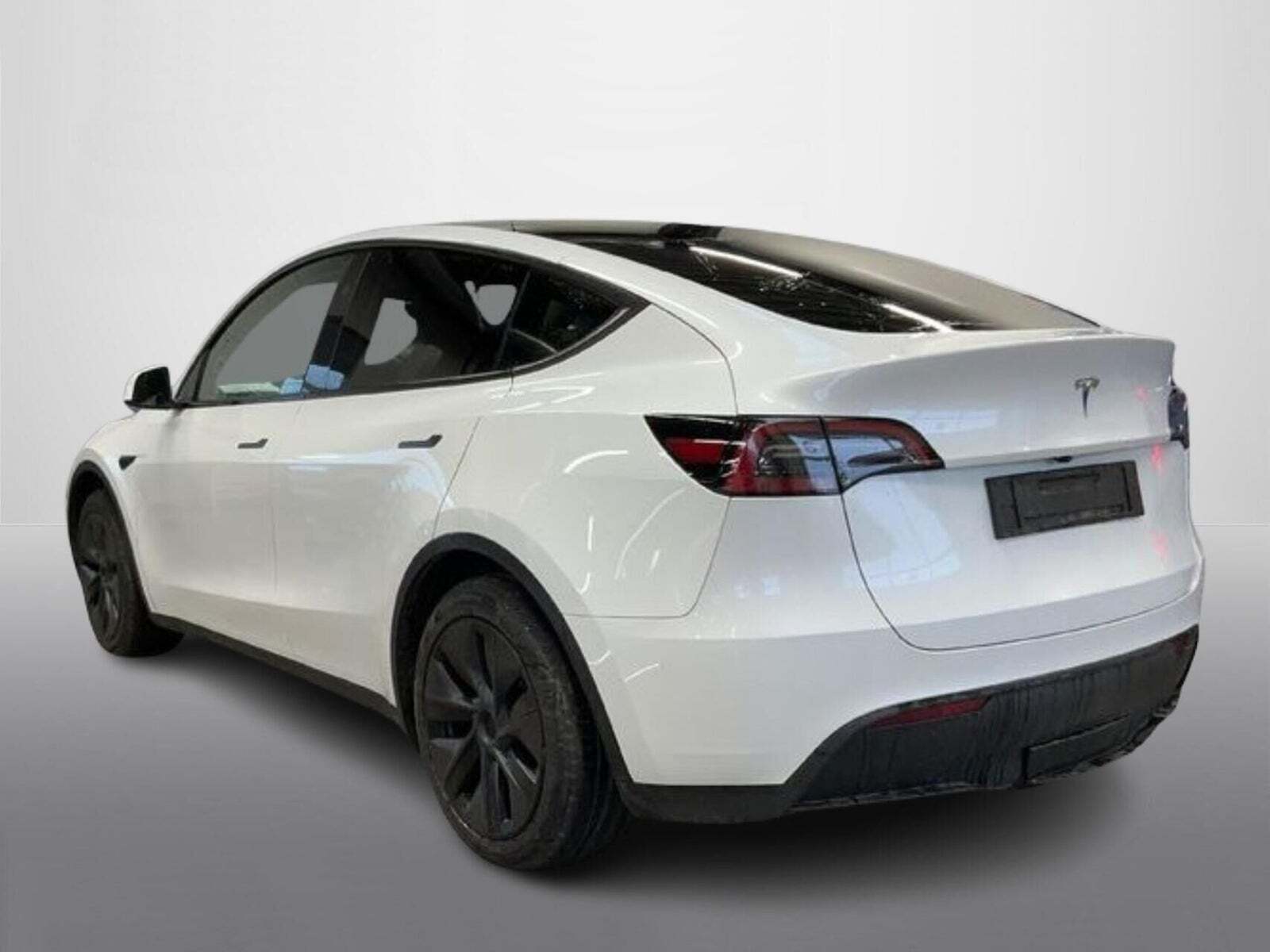Tesla Model Y RWD