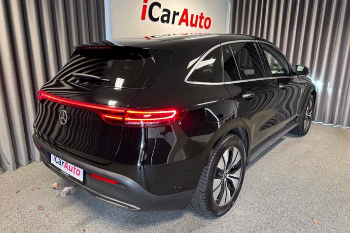 Sort Mercedes EQC400 fra 2020