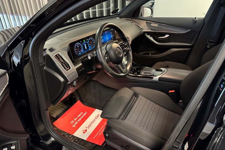 Sort Mercedes EQC400 fra 2020