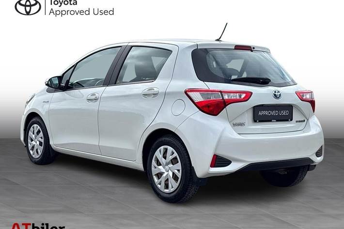 Hvid Toyota Yaris fra 2018