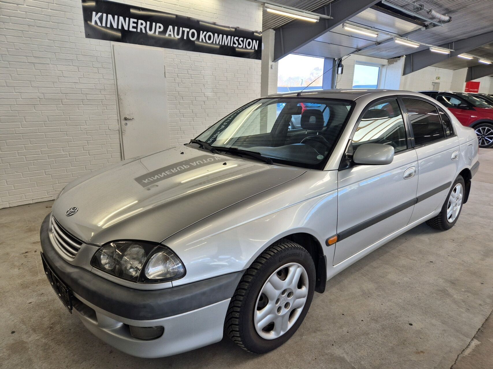 Toyota Avensis 1,8 Linea Terra 110HK