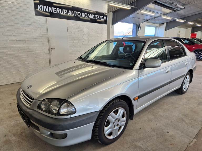 Toyota Avensis 1,8 Linea Terra 110HK