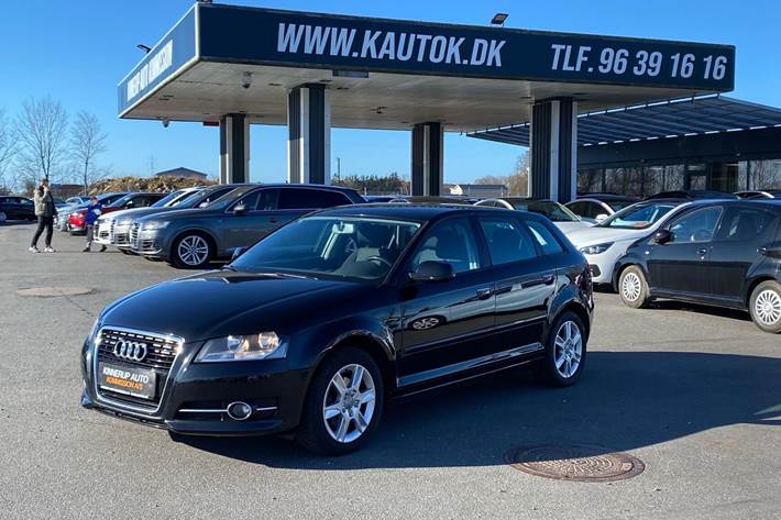 Sort Audi A3 fra 2011 set udefra
